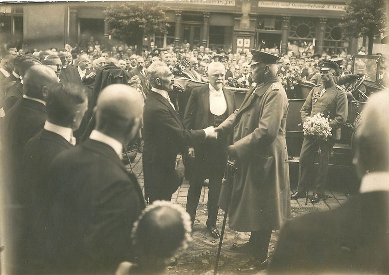 Datei:Paul von Hindenburg in Nordhausen 1924.jpg