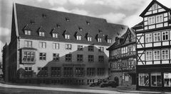 Neues Rathaus, Sparkasse und Riesenhaus (1937)