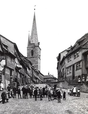 Petersberg mit Petrikirche Nordhausen.jpg