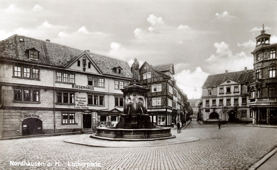 Das Riesenhaus mit dem Lutherplatz