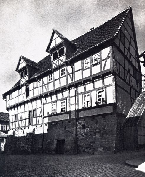 Datei:Frauenberger Kloster Nordhausen Straßenflügel 1929 Schiewek.jpg