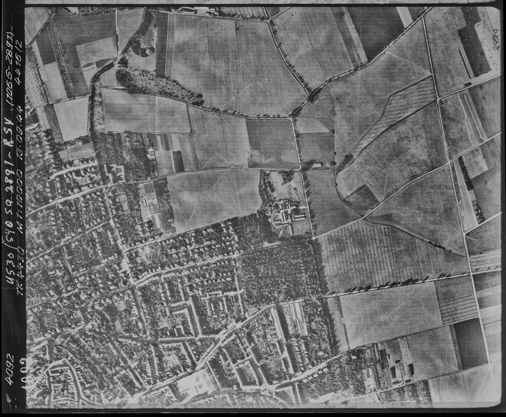 Datei:Luftbild Nordhausen - Mitte, Ost - 13.9.1944.jpg