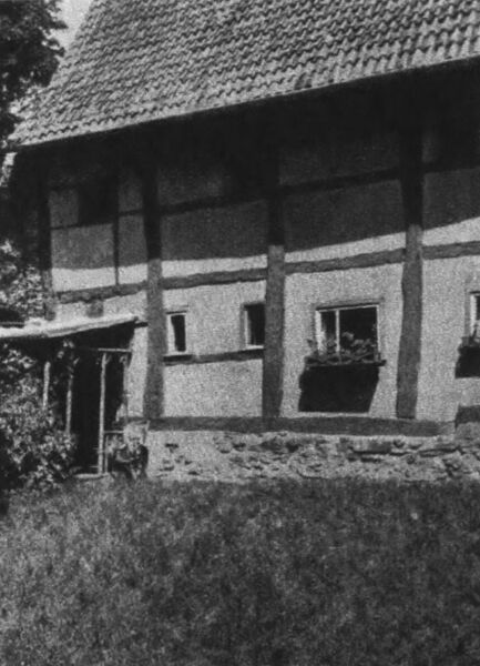 Datei:Außenansicht des einstigen Südflügels des Frauenbergklosters Nordhausen - Abb. 1.jpg